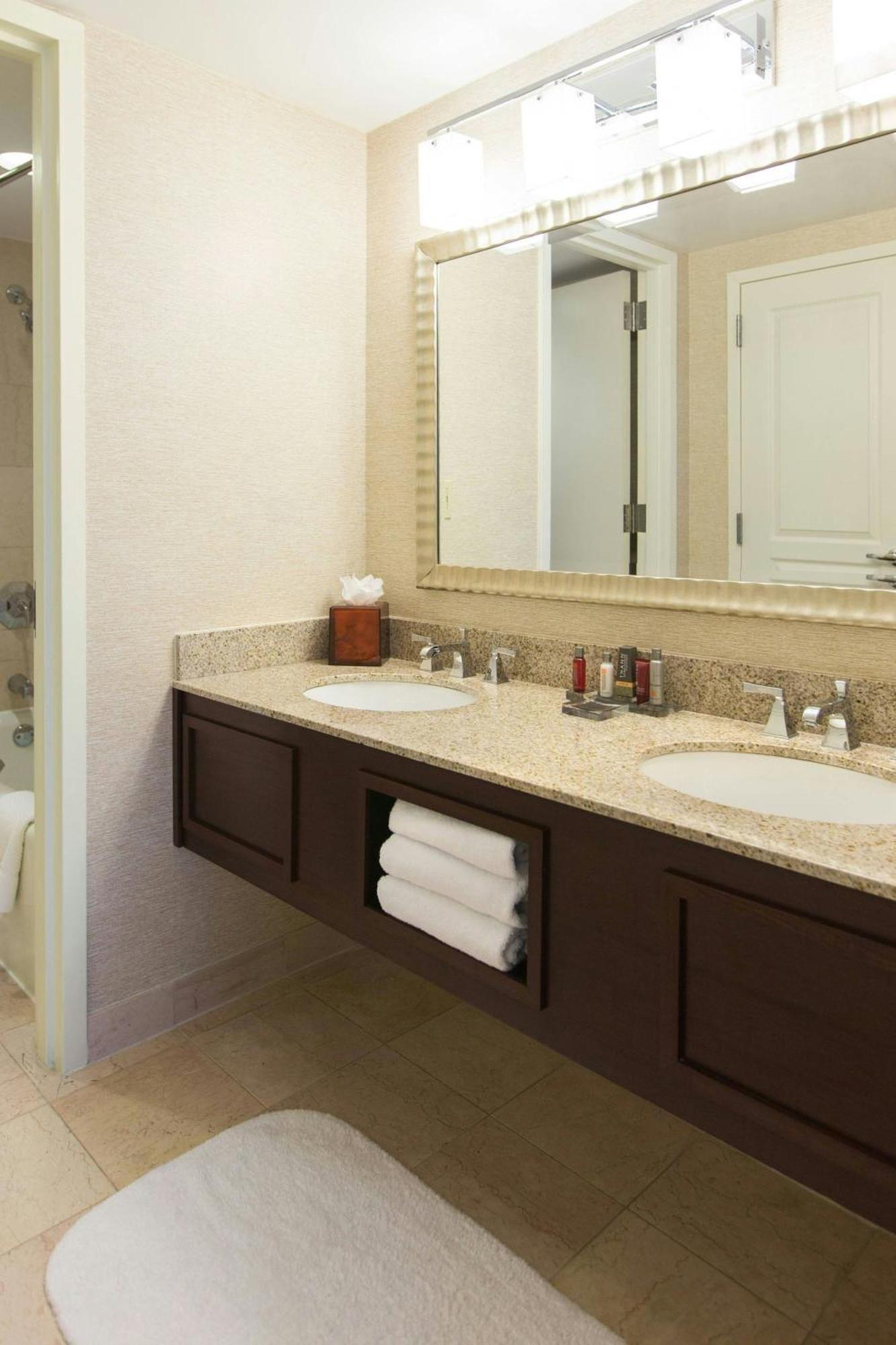 Washington Dulles Marriott Suites Херндон Экстерьер фото